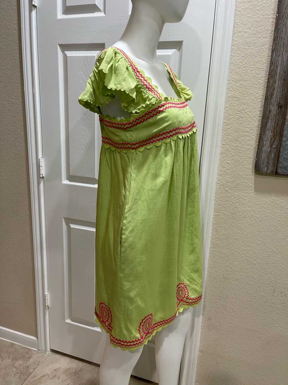 J Marie "Hailey" Lime Green and Pink Colorway Size Small NWT - Picture 3 of 7